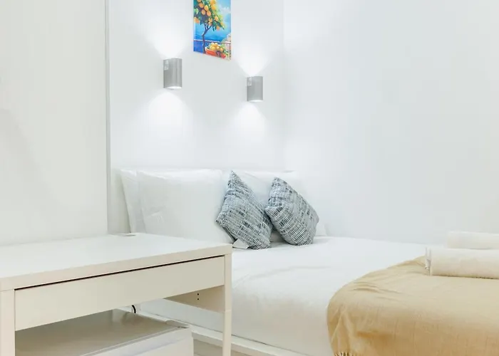 - Arroios Praca Do Chile