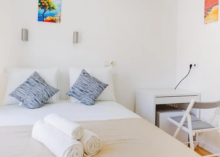 - Arroios Praca Do Chile Lissabon