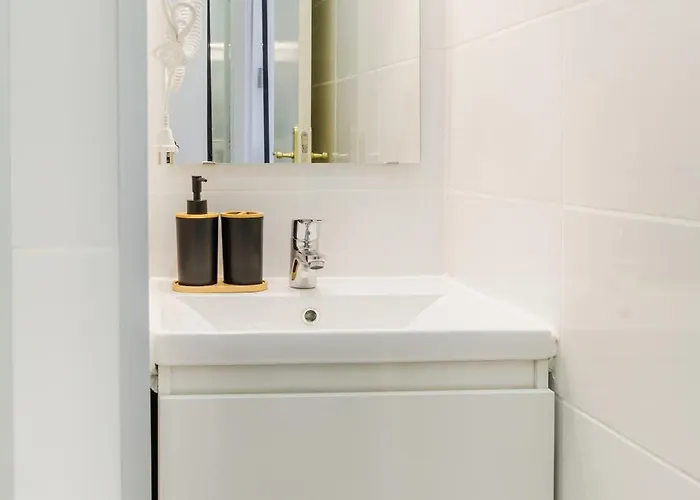 - Arroios Praca Do Chile