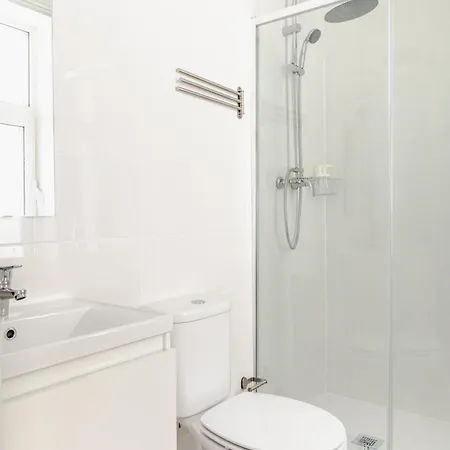 - Arroios Praca Do Chile * Lissabon