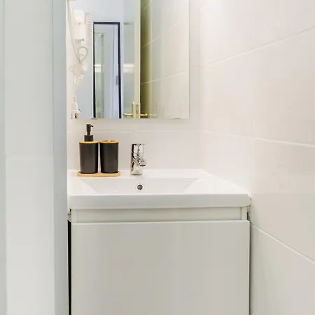 - Arroios Praca Do Chile